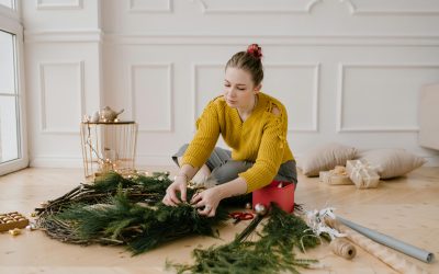 Consejos para evitar lesiones al levantar peso en casa durante la Navidad